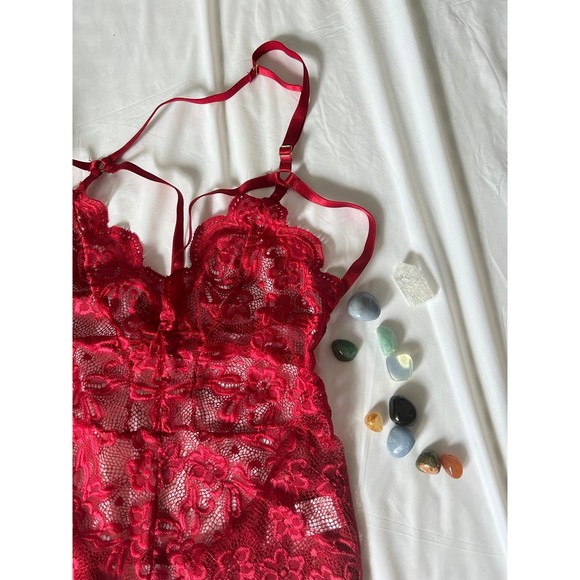 3 WISHES Red Seductive Scalloped Lace Teddy - Picture 3 of 8